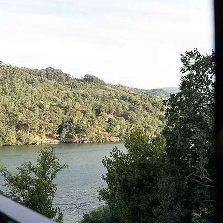 Quinta Da Ribeirinha - Douro River *