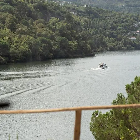 בית חווה Quinta Da Ribeirinha - Douro River *