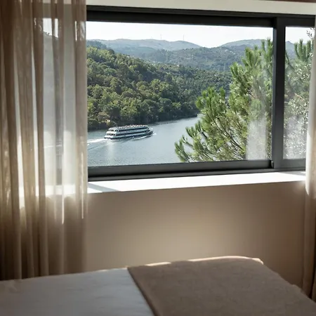 Quinta Da Ribeirinha - Douro River *