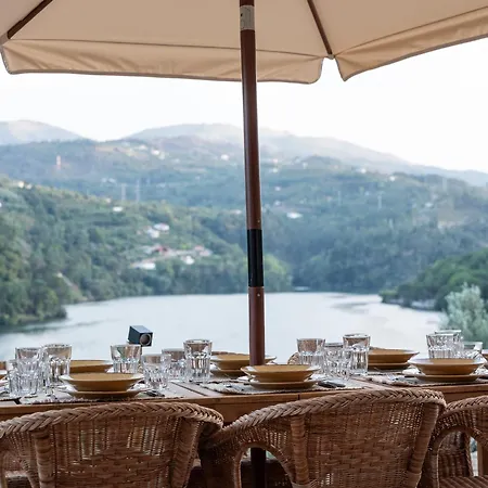 Quinta Da Ribeirinha - Douro River Alojamento de Turismo Rural