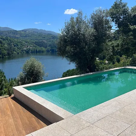 Quinta Da Ribeirinha - Douro River בית חווה